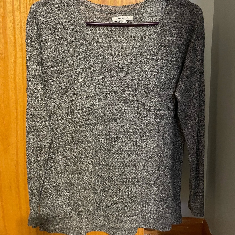 American Eagle Gray Long Sleeve
